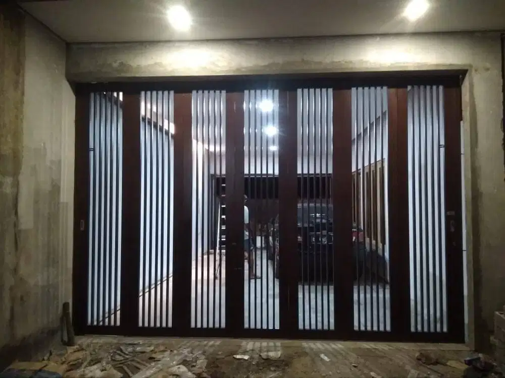 Pintu garasi handerson custom/minimalis