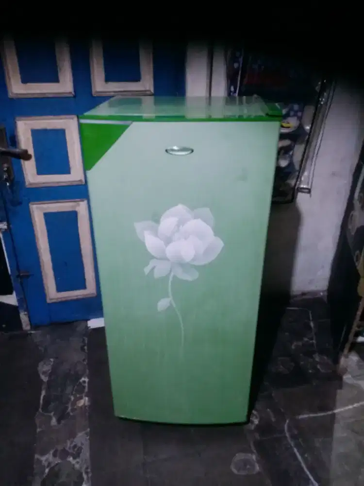 Jual kulkas Polytron 1 pintu mesin ori dngin beku nrmal diantar