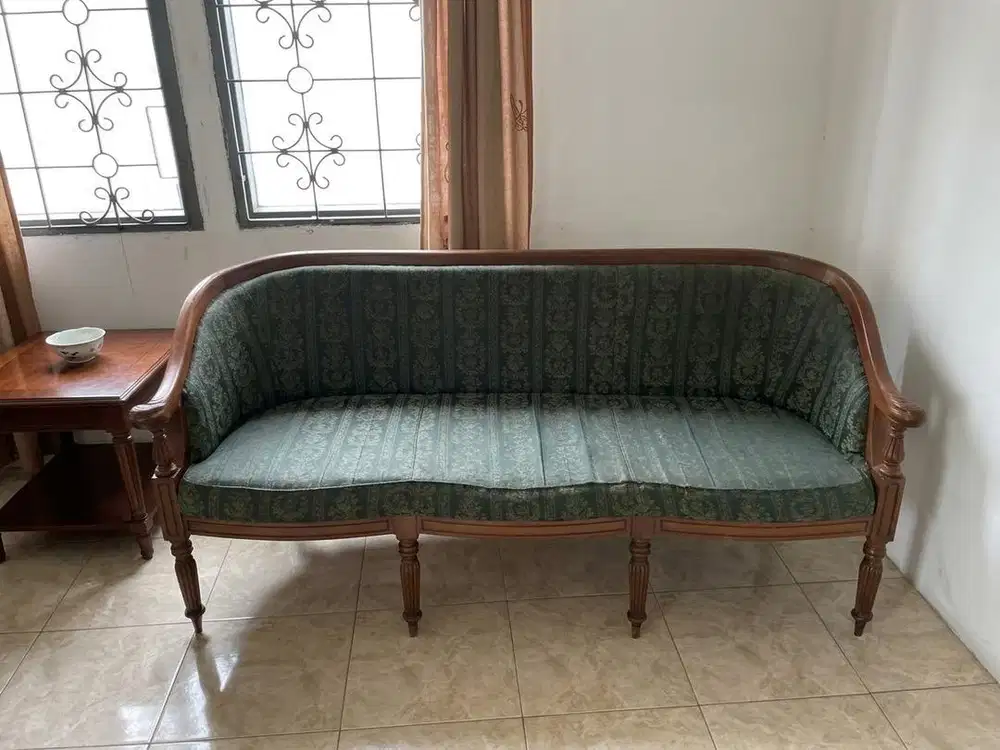Sofa Klasik Vintage Kayu Jati Kain Motif Hijau Mewah Murah