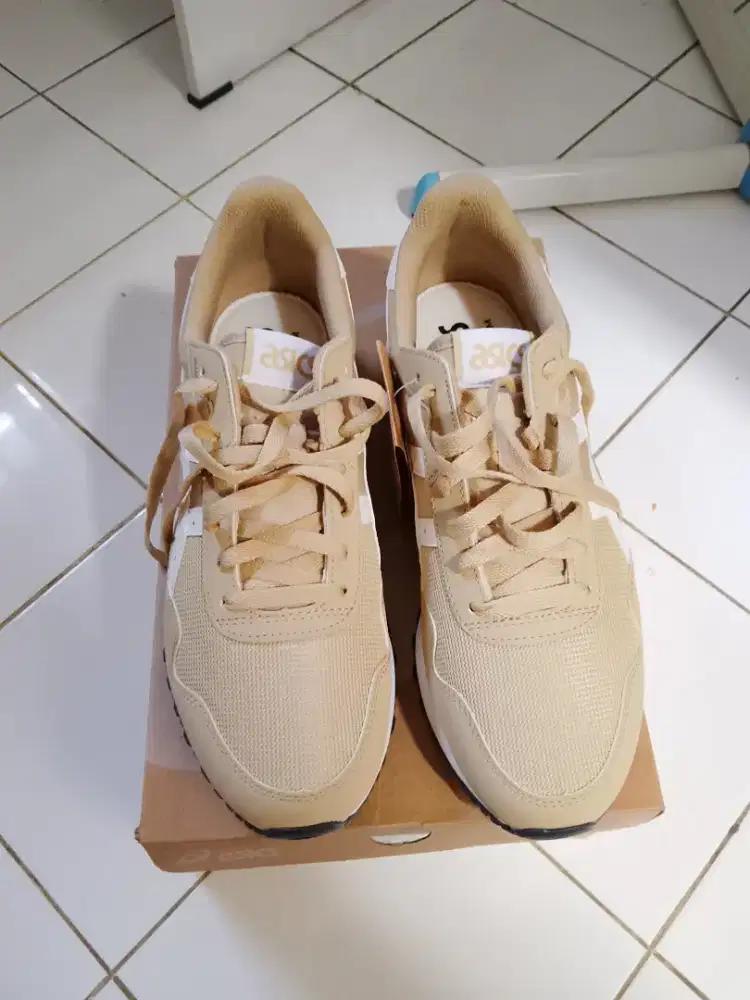 Sepatu Asics tiger running II