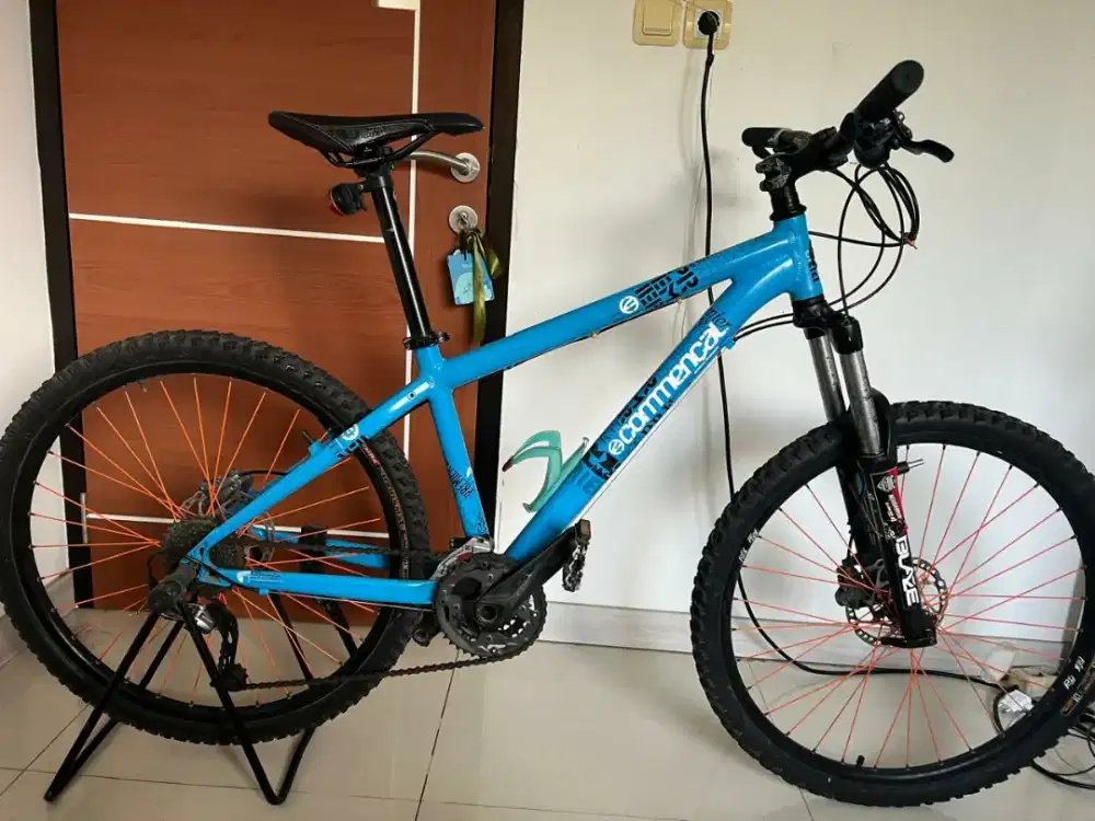 Sepeda Comencal Premier, bukan Polygon, Yeti, Orbea