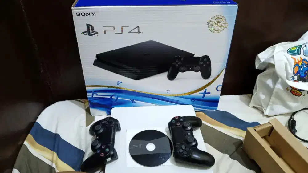 PS4 SLIM 1TB SERI 72 H.E.  N