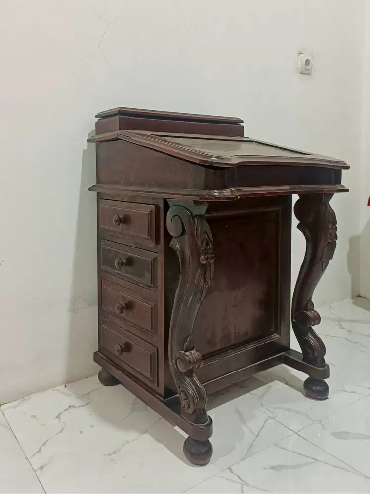 Meja laci jati antik