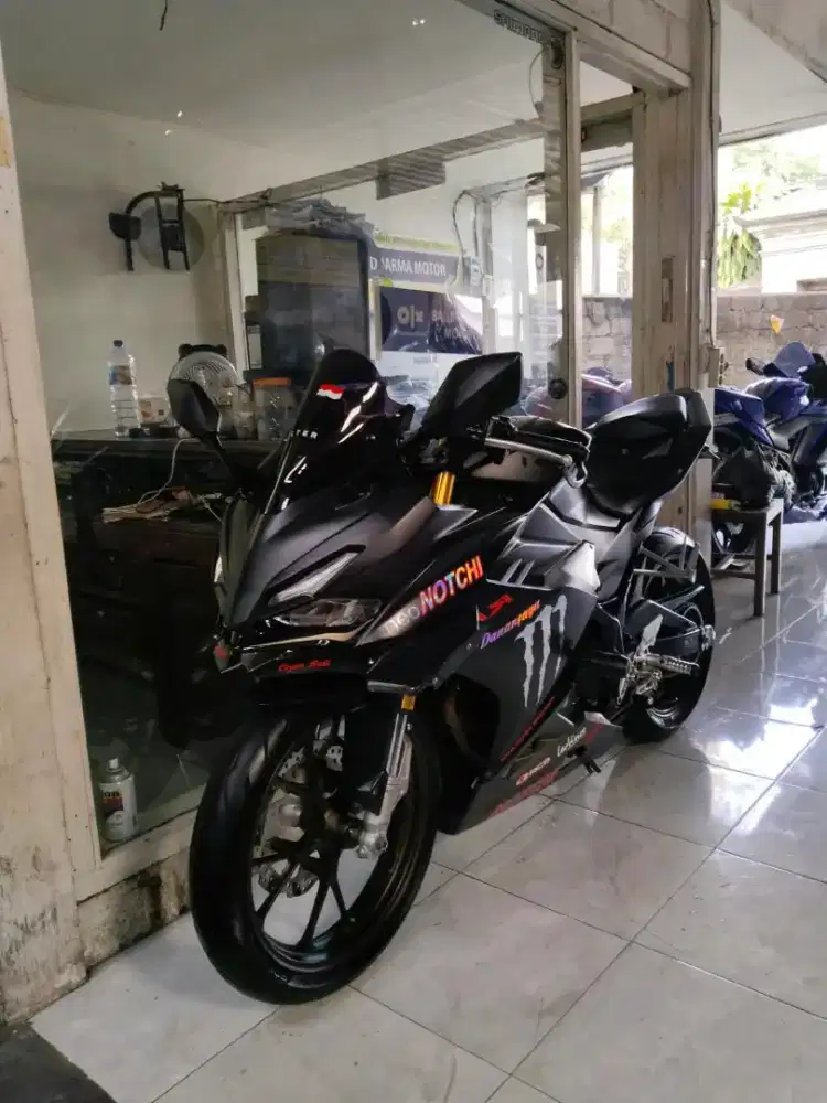 DP 2,1 JT/BUNGA MENURUN 2% / HONDA CBR 150 TAHUN 2023