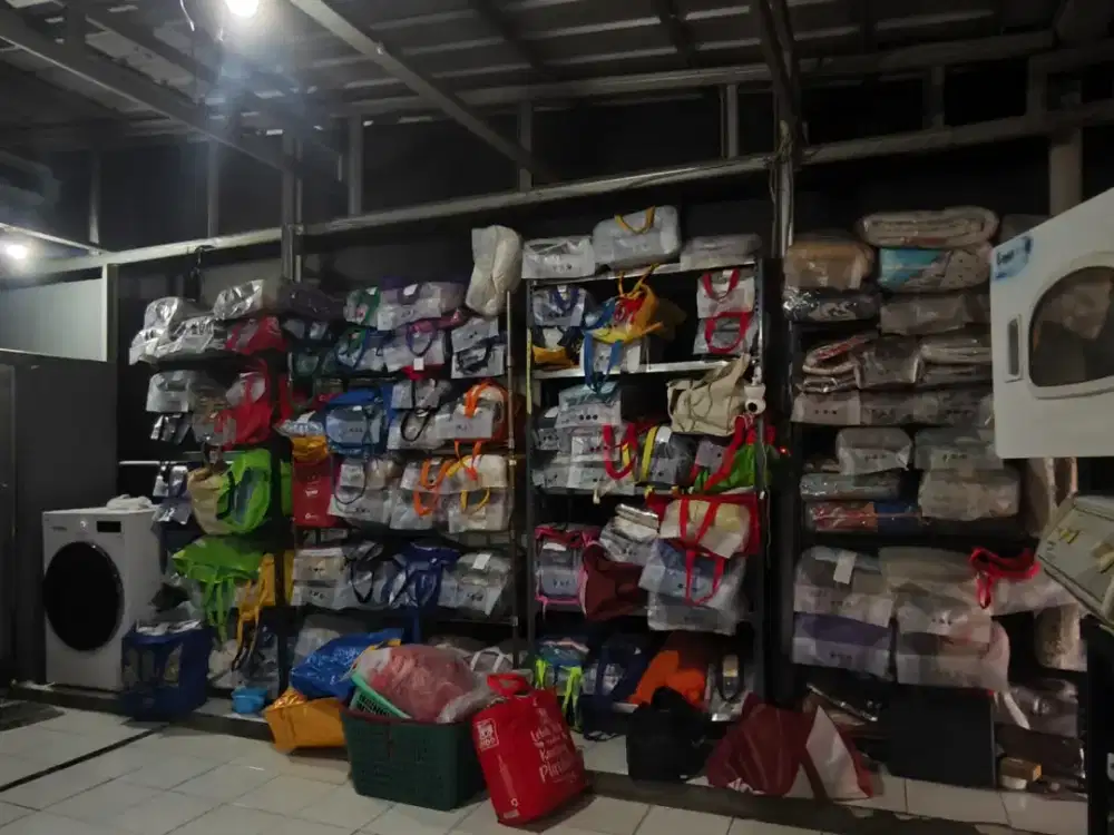 LOWONGAN STAFF PACKING & OUTLET
