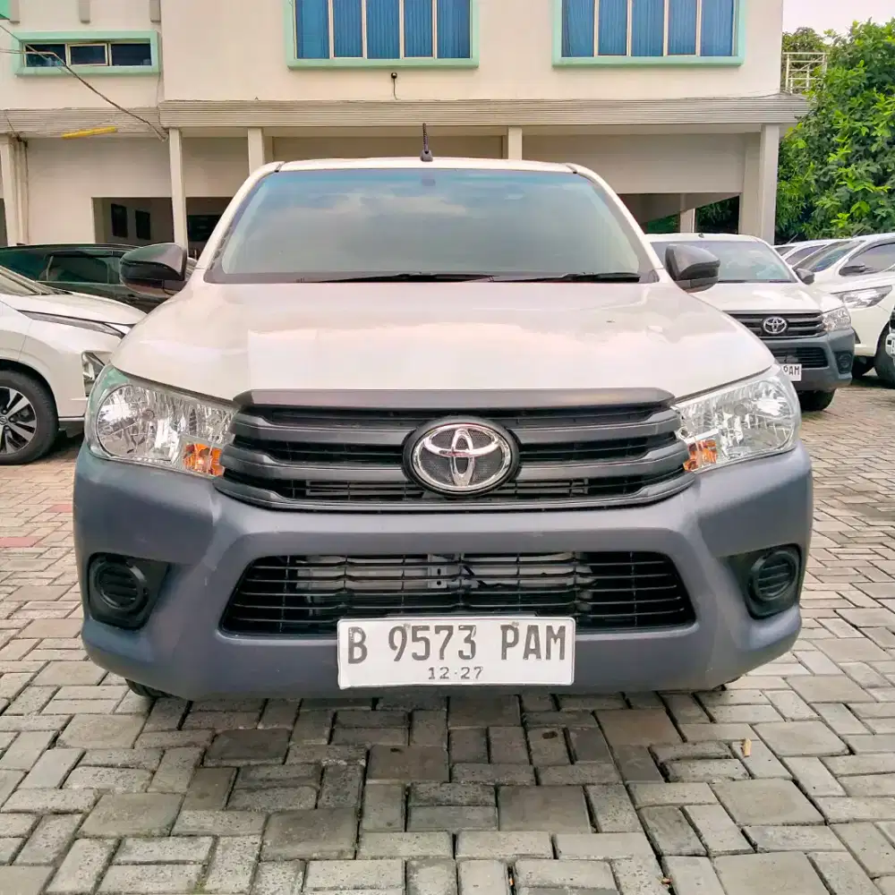 TOYOTA HILUX PICK UP 2.4 4X2 MT 2022