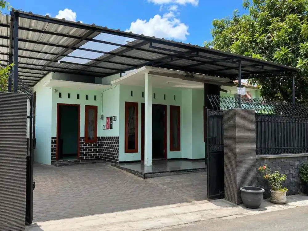 DIJUAL – Properti Investasi Rumah + Kost 22 Kamar Full Furnished Nol Jalan Raya Dekat UB & Polinema di Lowokwaru, Malang