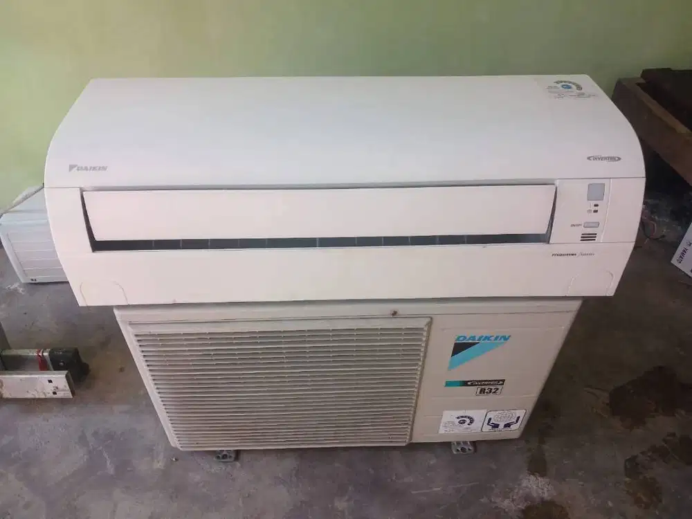 AC DAIKIN 1/2 PK INVERTER