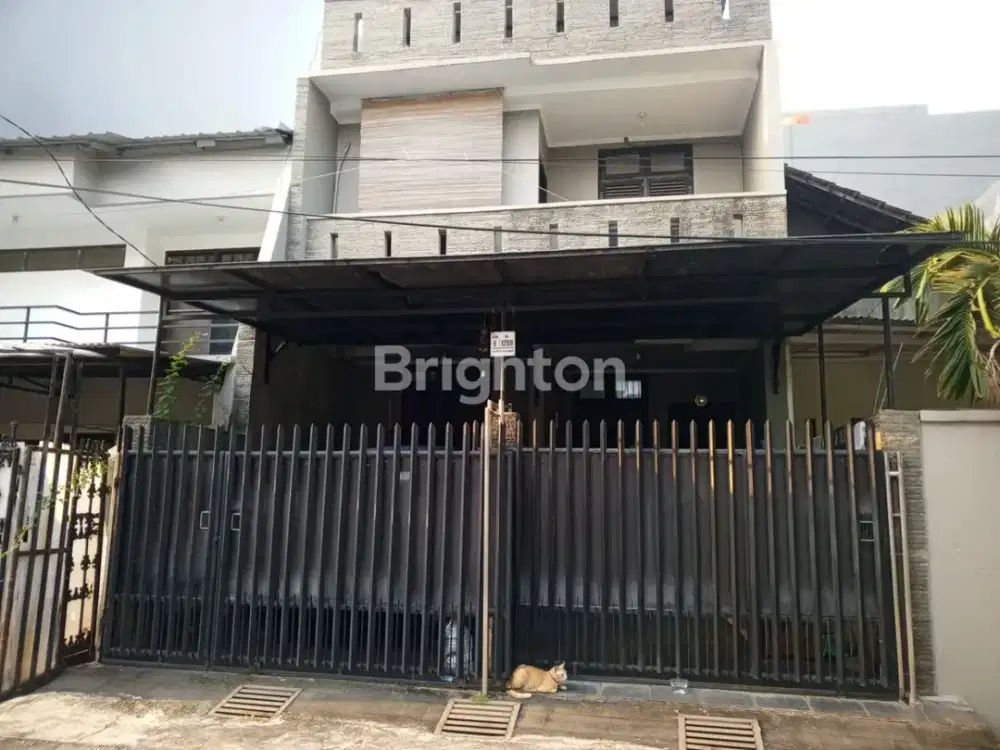 RUMAH KAVLING POLRI JELAMBAR JAKARTA BARAT BUTUH RENOVASI