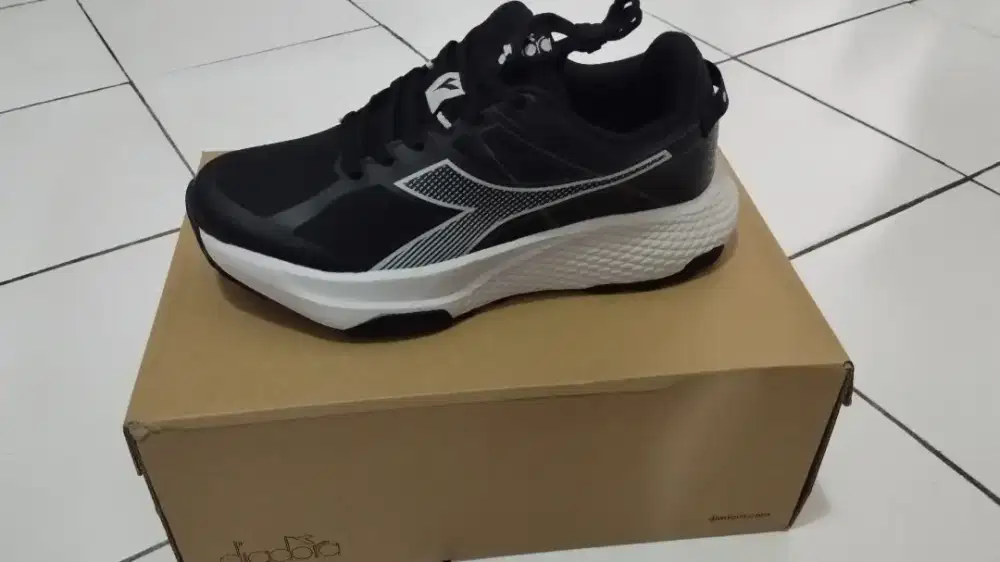 jual cepat sepatu olahraga