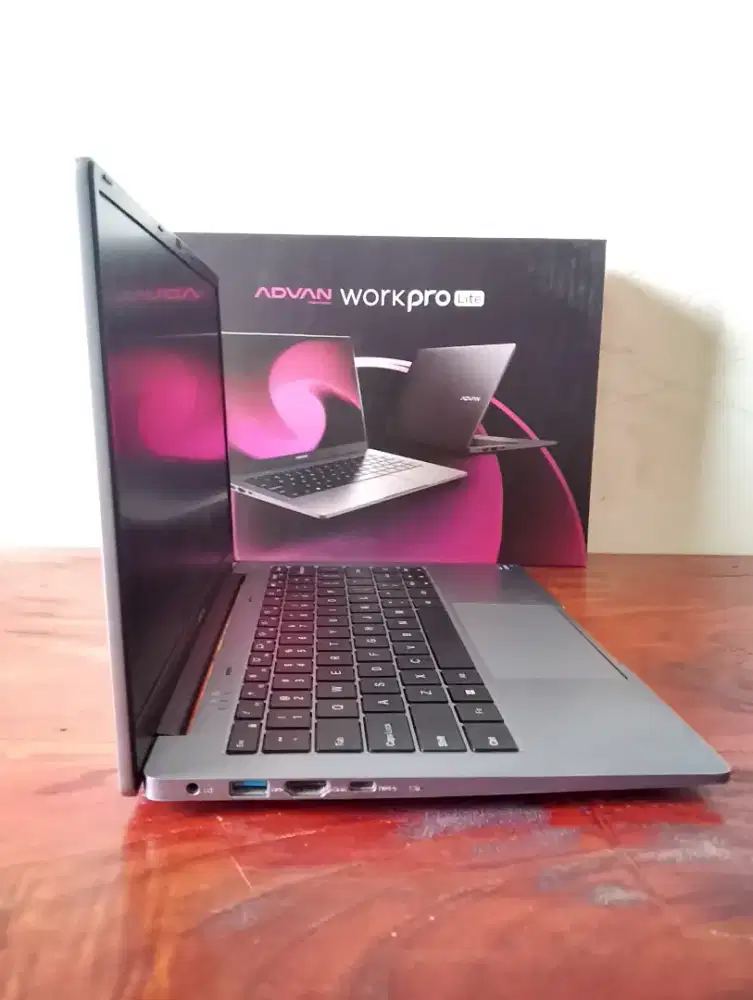 LAPTOP WORKPRO LITE Core i5 Gen12 8/256GB