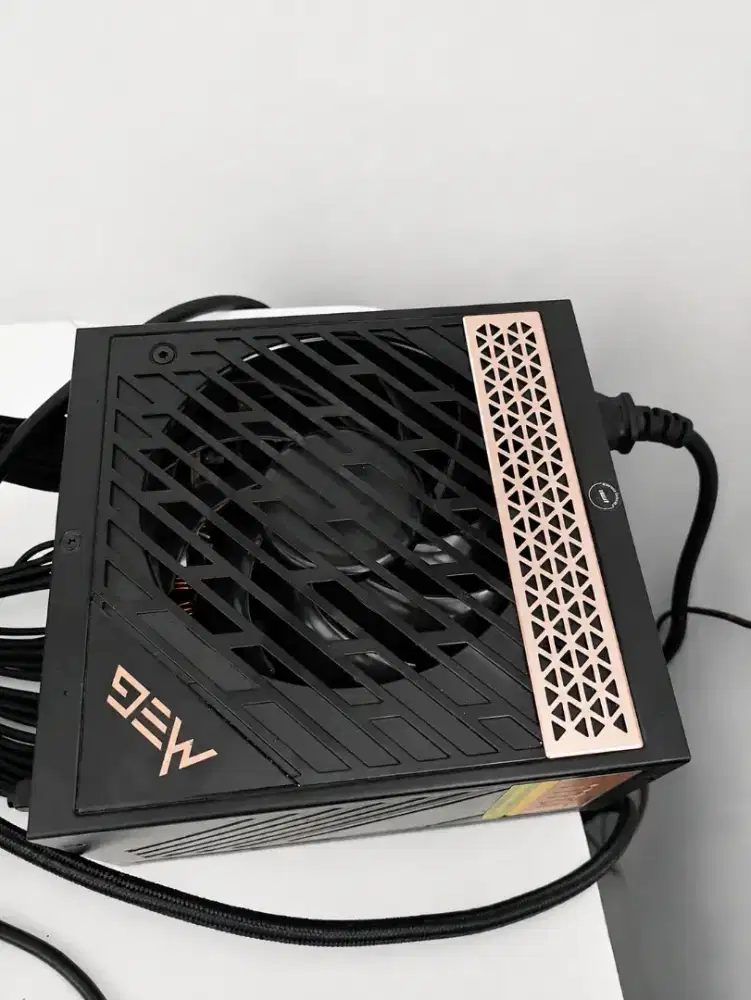 MSI MEG Ai1300P PICE5