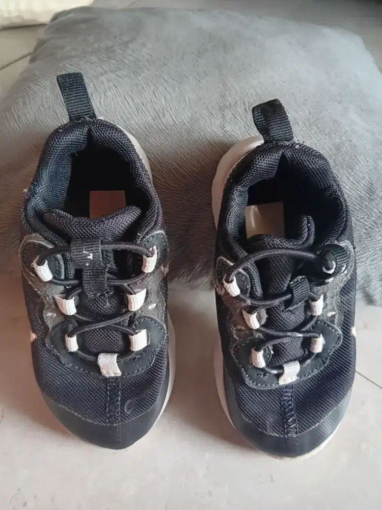 Dijual Sepatu Anak