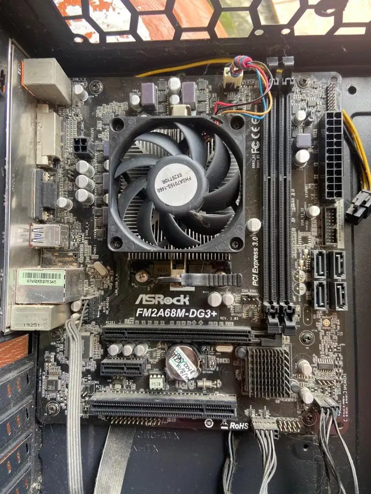 Ram PC DDR3 4GB x 2 + Mobo ASRock FM2A68M-DG3+