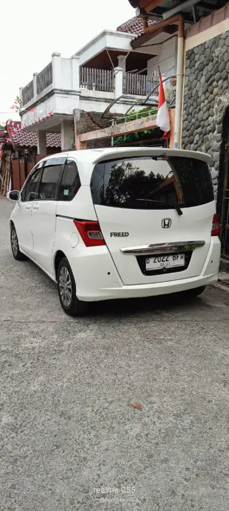 Honda Freed SD 1.5 AT 2015 Pjk Hdp km83rb tt