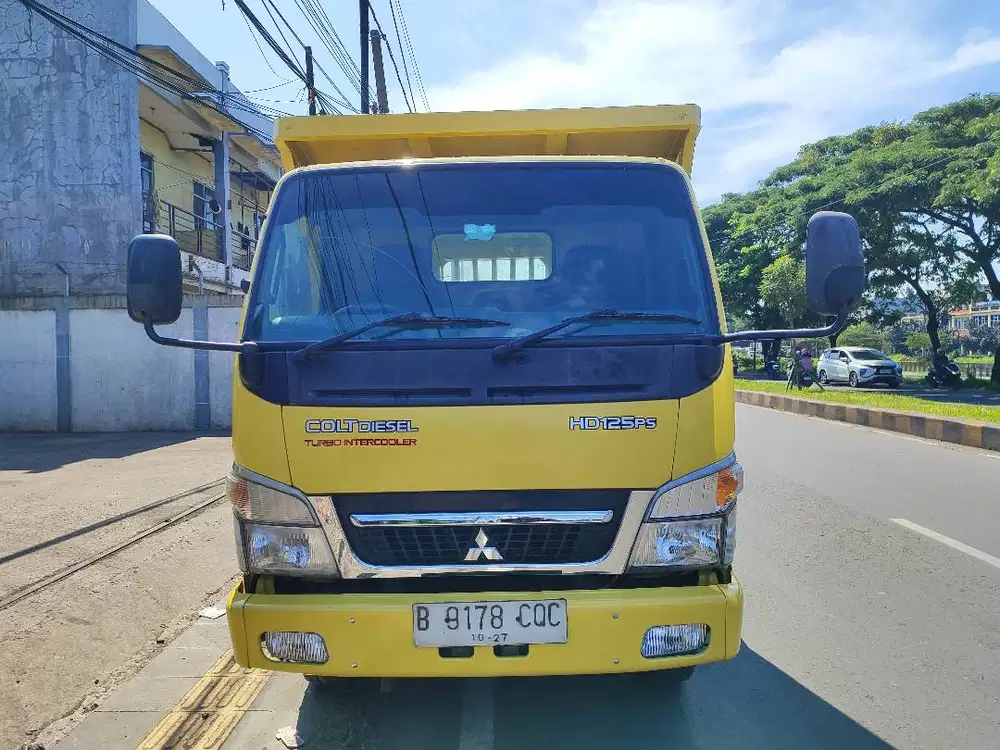 Mitsubishi Colt Diesel FE74 HDV 125PS 6 Roda Bak Long Chasis 2015