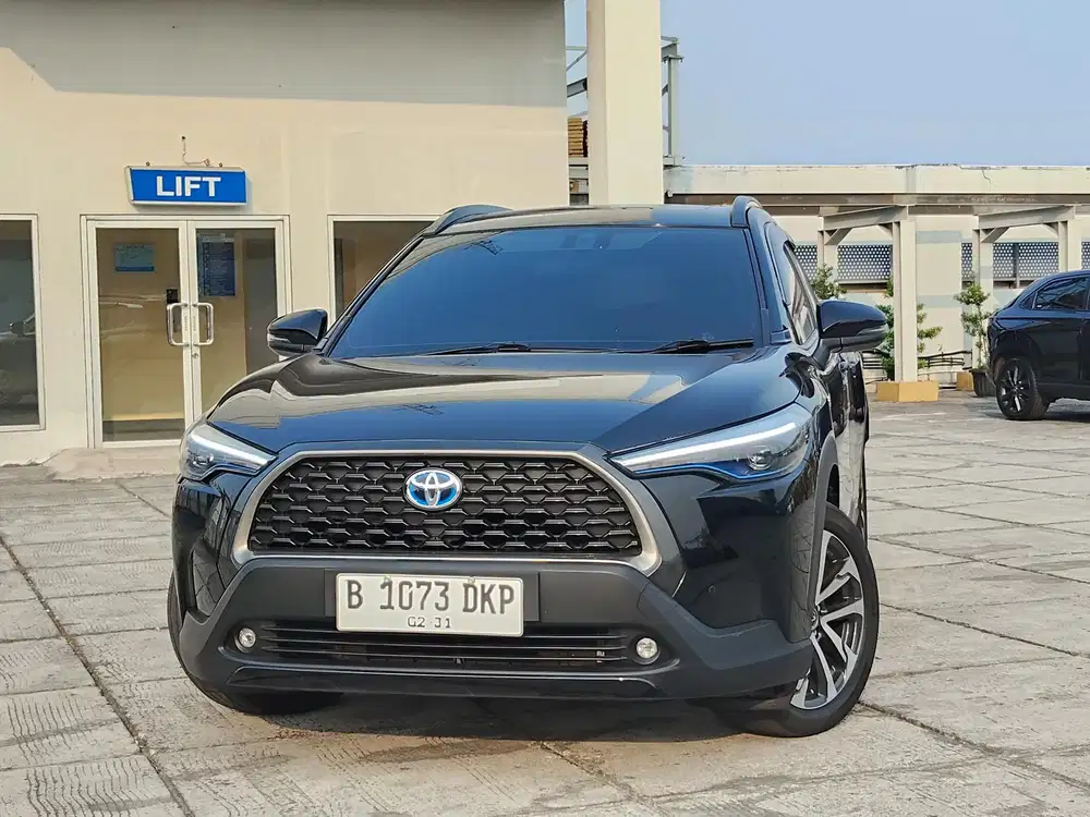 Toyota Corolla Cross Hybrid HEV AT Matic 2022 / 2023 Istimewa Ganjil