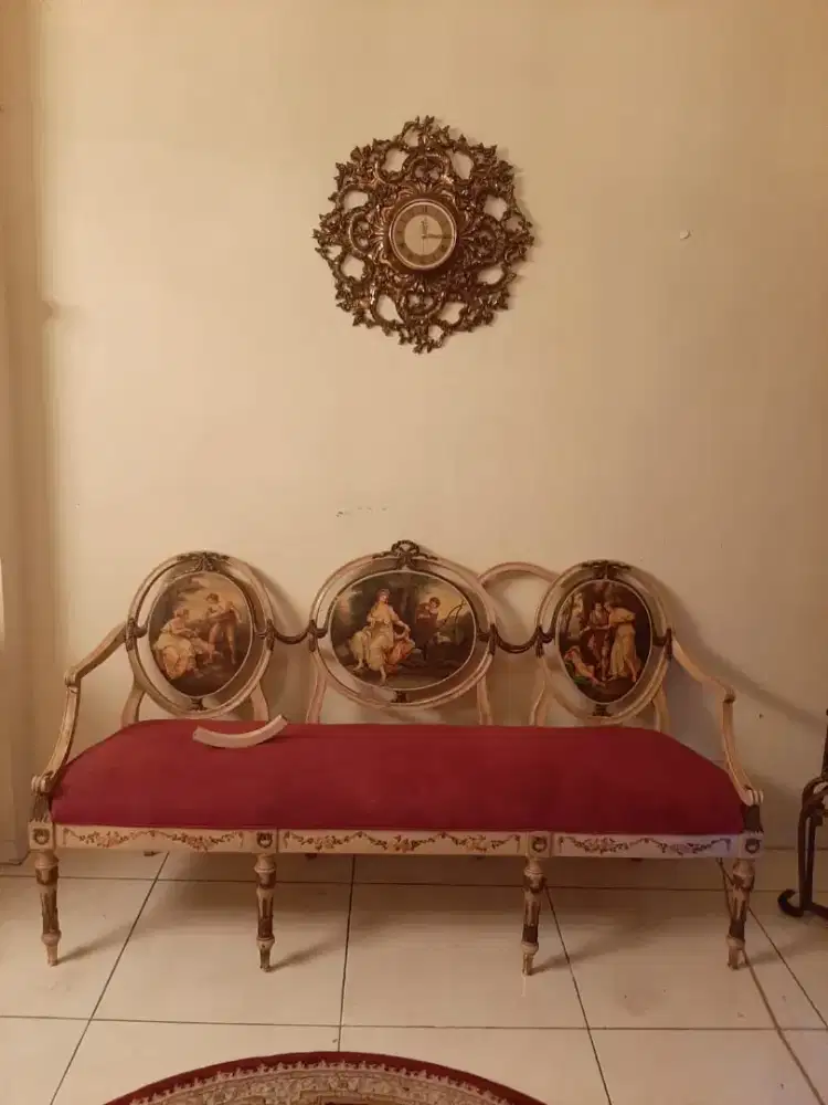 Dijual Sofa Panjang Antik Klasik Eropa 3 Dudukan (Louis XVI Style)