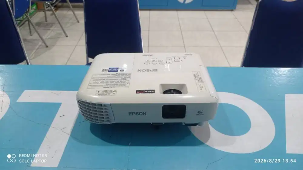 PROYEKTOR EPSON EB-E500 XGA 3300 HDMI PEMAKAIAN BARU 57 JAM