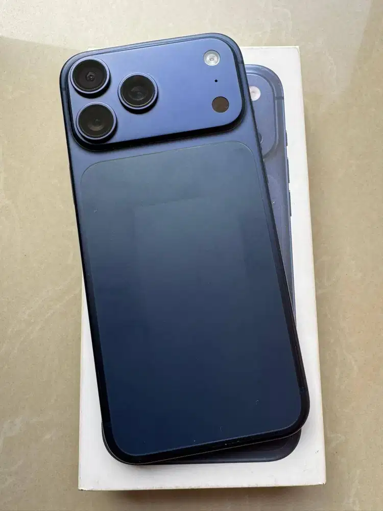 Iphone 17 Pro Max, Deep Blue, 256GB, IBOX, GARANSI ON, LIKE NEW
