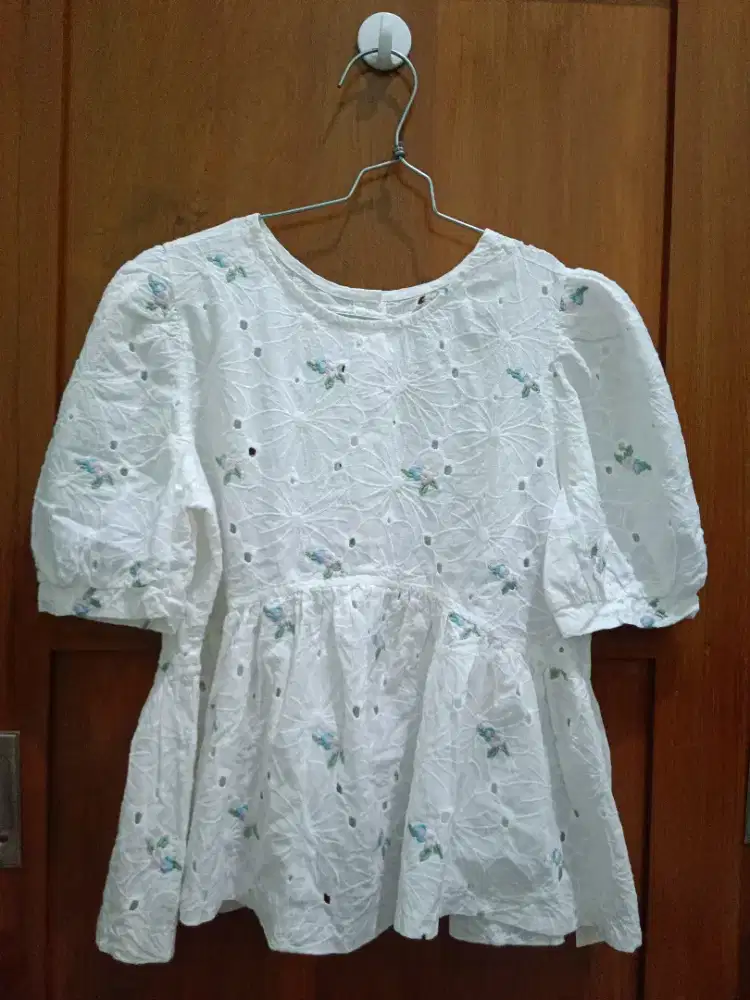 Blouse katbol putih bordir