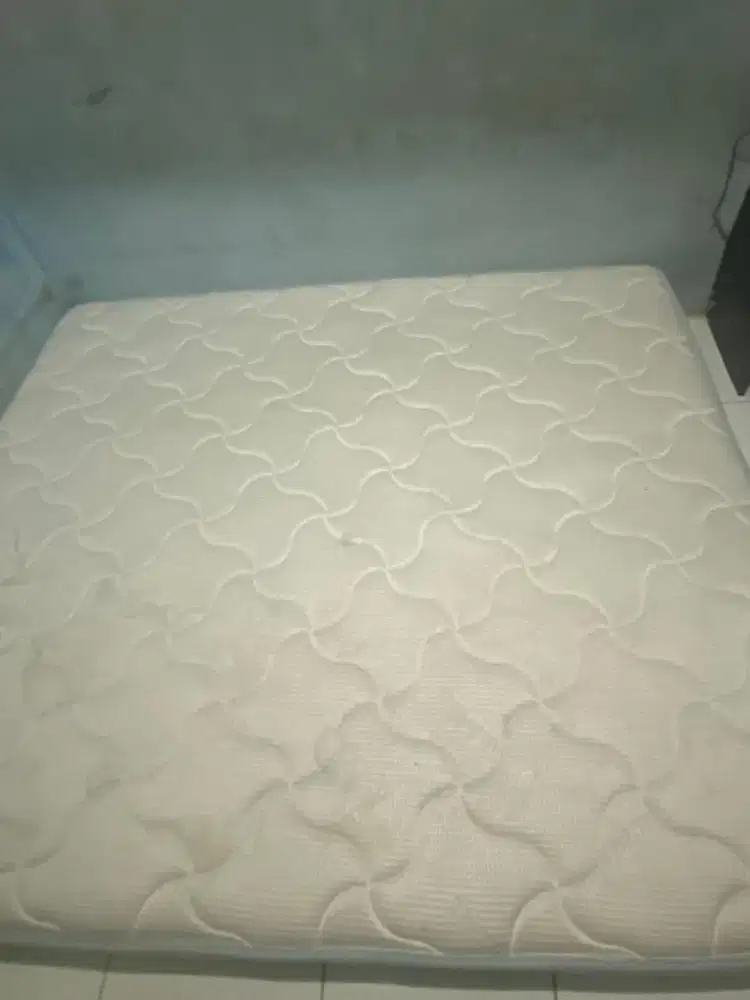Kasur Springbed Matras 180x200 No. 1 Bekas Empuk - Medan Amplas