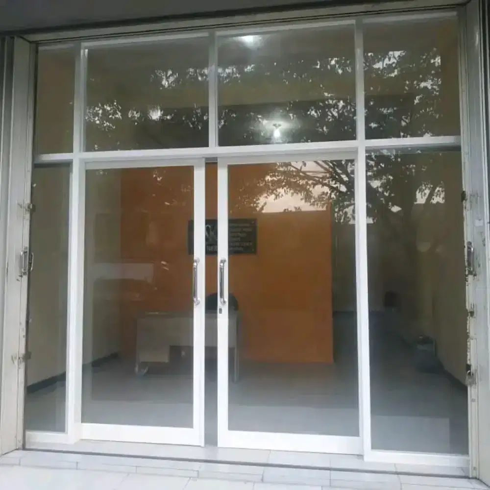 Pintu jendela aluminium kaca