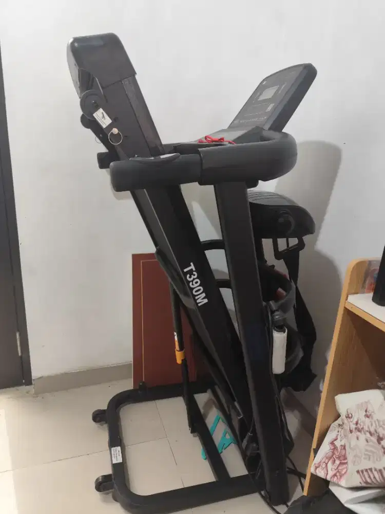 Treadmill TWEN T390M