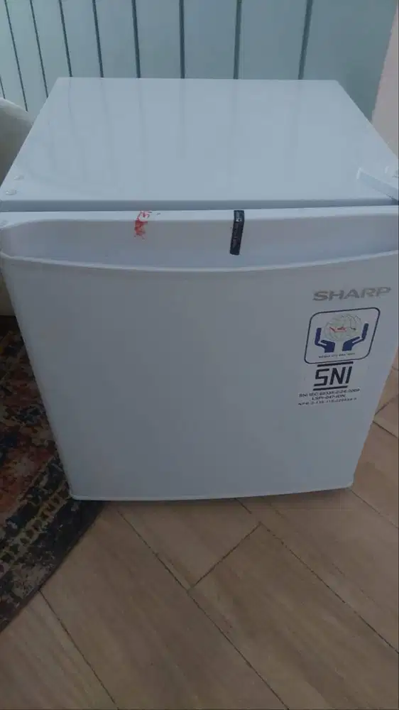 SHARP KULKAS 1 PINTU SJ -50MB