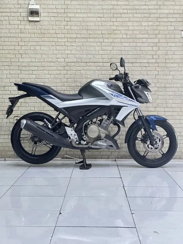 TERMURAH‼️ Yamaha Vixion New 2017 Blue Silver - Dava Mustika