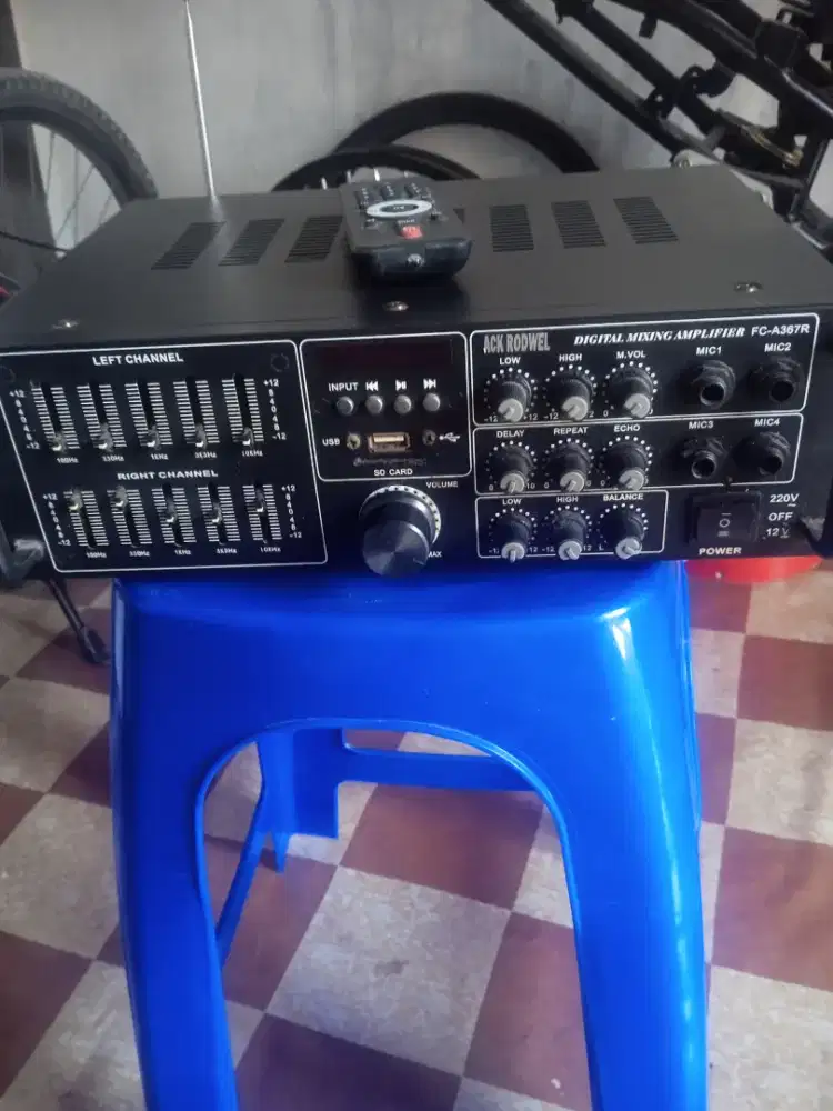 Power Amplifier karaoke Tipe FC-A367R original