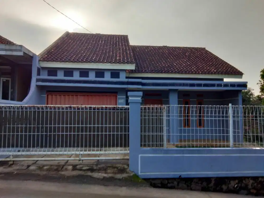 Rumah Strategis Piggir Jalan Dekat Grand Valley Ujung Berung