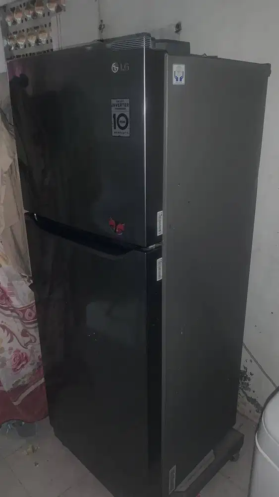 KULKAS LG 2 Pintu INVERTER 202L - MULUS & NORMAL - BU - Bisa Nego