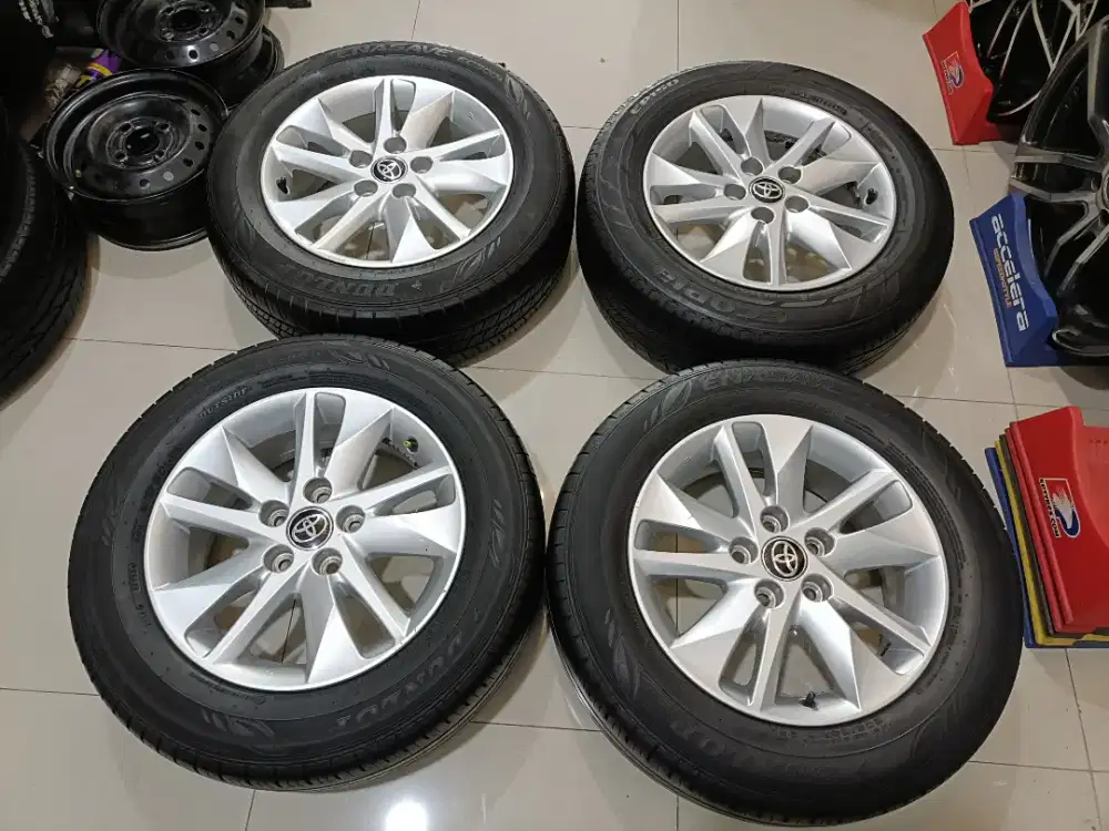 OEM Innova Reborn R16 + Ban
