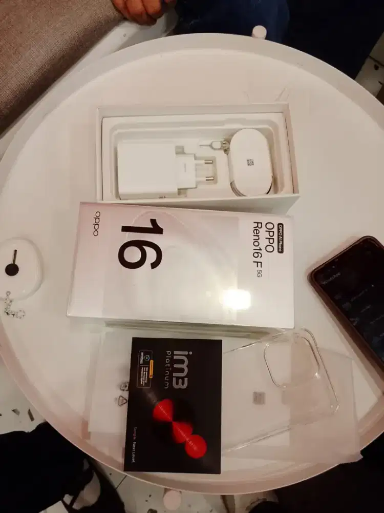 CHASBACK BESAR BESARAN DARI PRODUK OPPO RENO 16 F 8/256 GB + OPERATOR