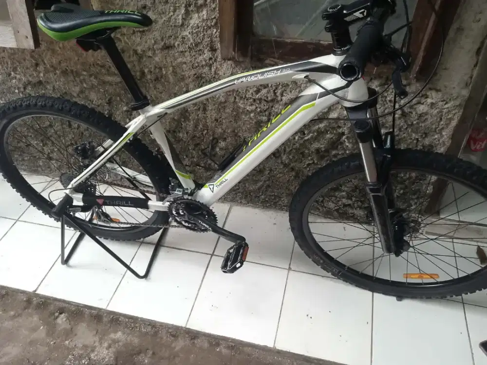 Sepeda Thrill vanquish 3.0