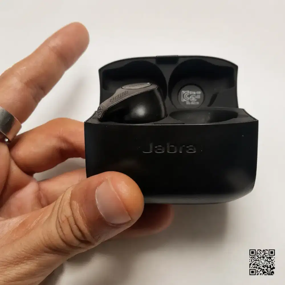 Jabra Elite 65t Unit Kiri dan Case Original