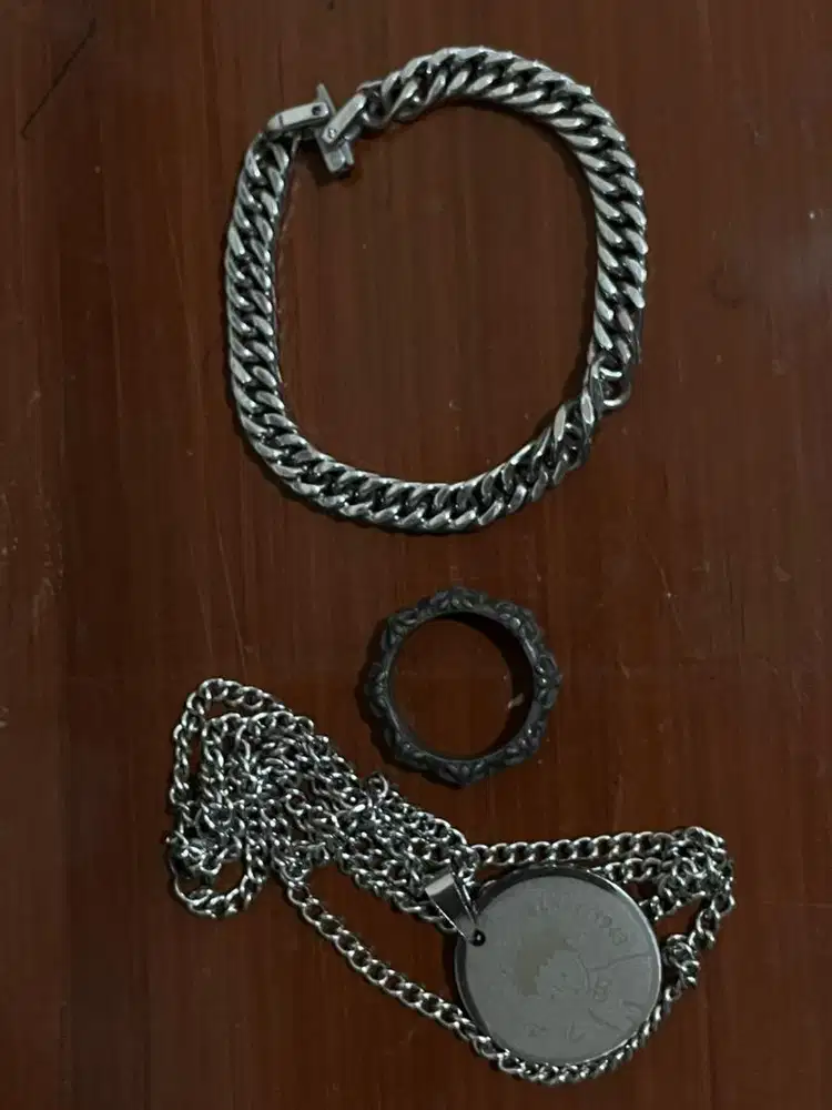 Gelang,kalung,cincin