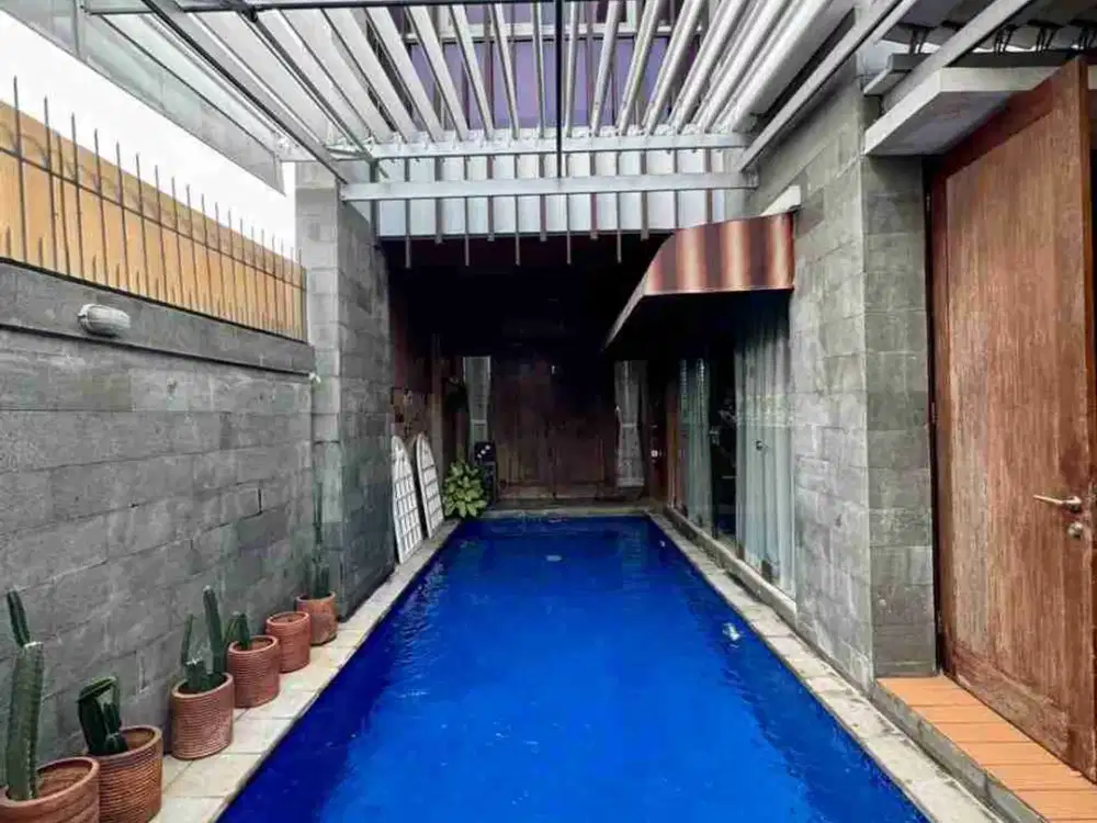 RUMAH CANTIK DALAM TOWNHOUSE DI LEBAK BULUS