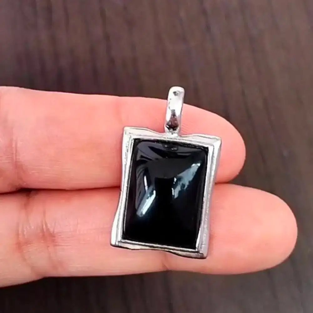 Liontin Black Onyx
