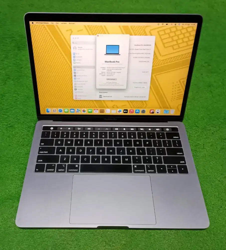 Apple MacBook Pro 2019 13inch i7 16/256 Grey Touchbar Mulus Murah