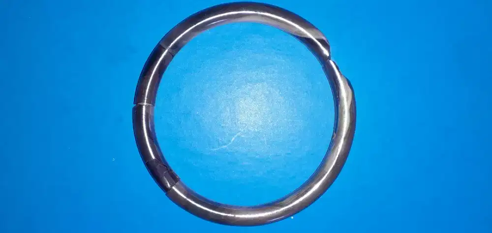 Gelang giok asli RRC  patah jadi 3 gelang  untuk kesehatan