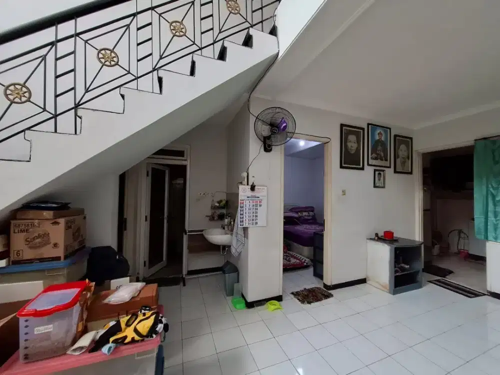 JUAL Rumah 2 lantai Taman Mutiara, kosongan, Pakuwon City