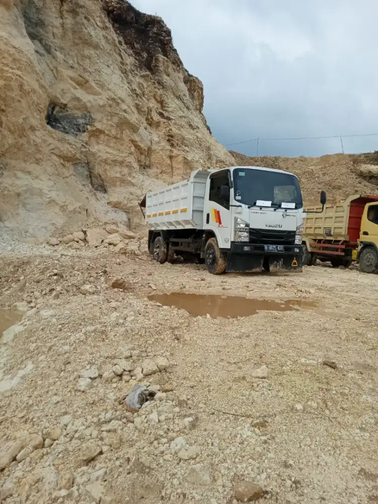 Batu makadam sirdam limestone abu batu pasir cor