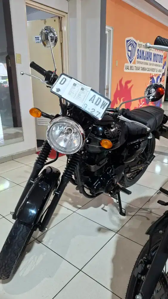 W 175 SE BLACK STEEL, SS IKLAN INI, HUB. SRI SANJAYA MOTOR