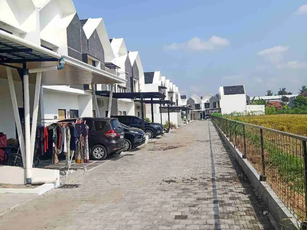 Dikontrakkan Rumah 2 lantai strategis di seputaran jln Palagan