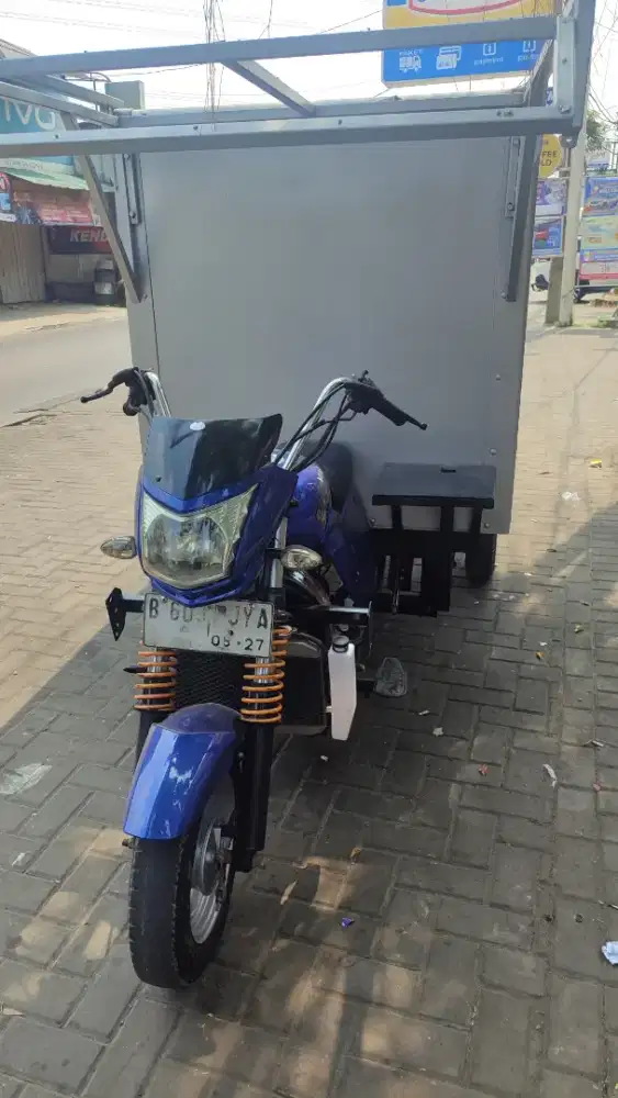 Viar box long pajak hidup