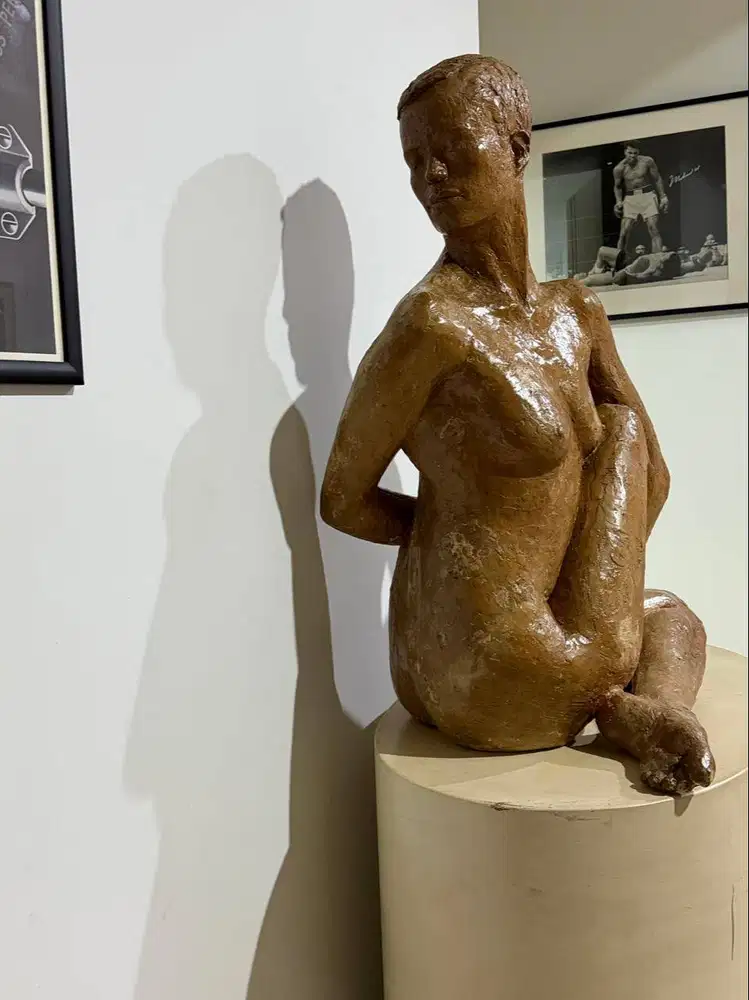 Patung Wanita Kondisi Baik