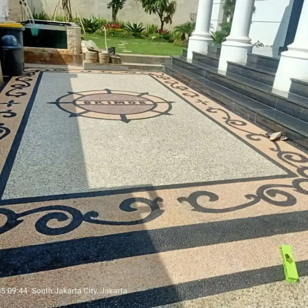 Lantai batu sikat carport motif bunga