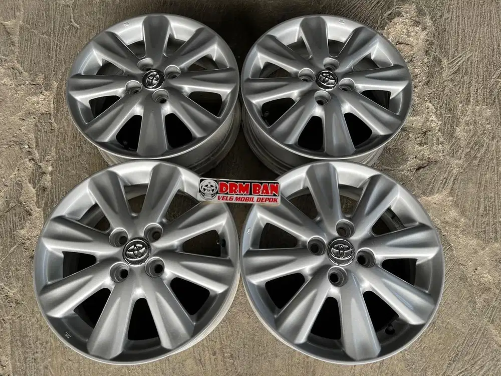 velg oem yaris ring 15 lubang 4/100